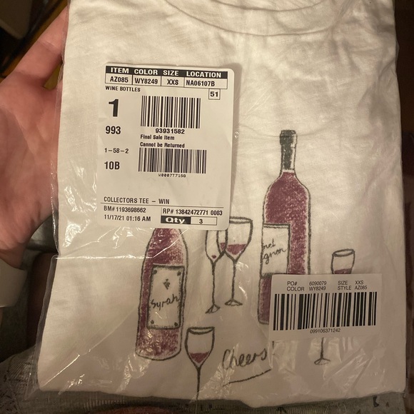 J.Crew Wine Bottles Collector Tee Graphic Short Sleeve T-Shirt Cheers! AZ085 NWT - Picture 5 of 12